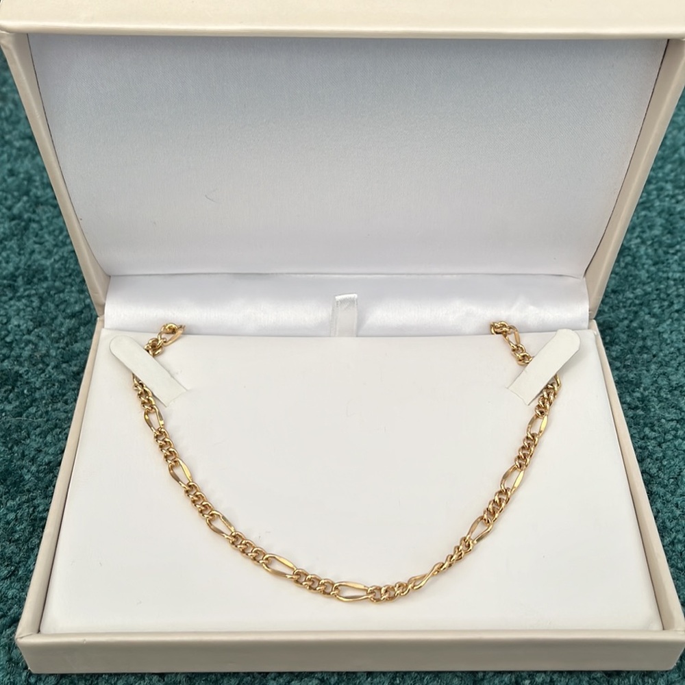 24” Women’s Gold Fill Figaro Chain.